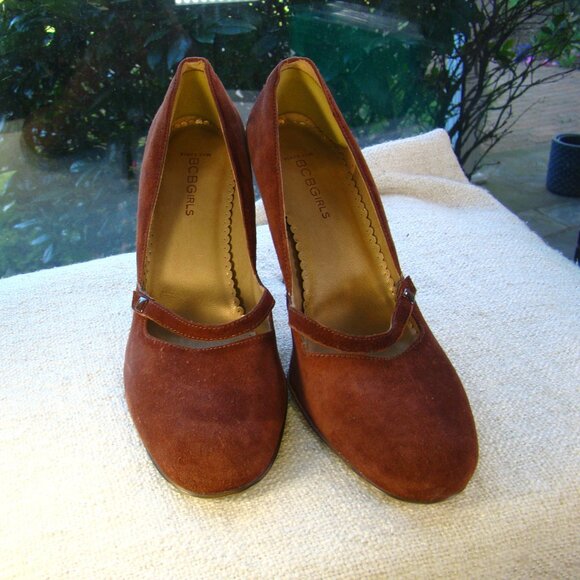 BCBGirls Max Azria brown genuine suede mary jane stiletto pumps, size 9 - Picture 2 of 7